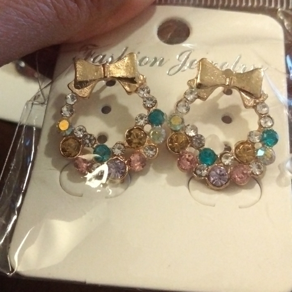 ⭐HP⭐Gorgeous Earrings 🍇🍇🍇🍇🍇 - Picture 6 of 6